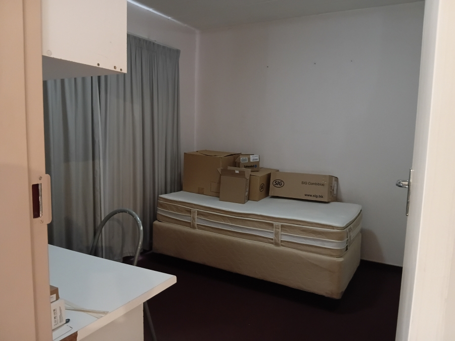 2 Bedroom Property for Sale in Kannoniers Park North West